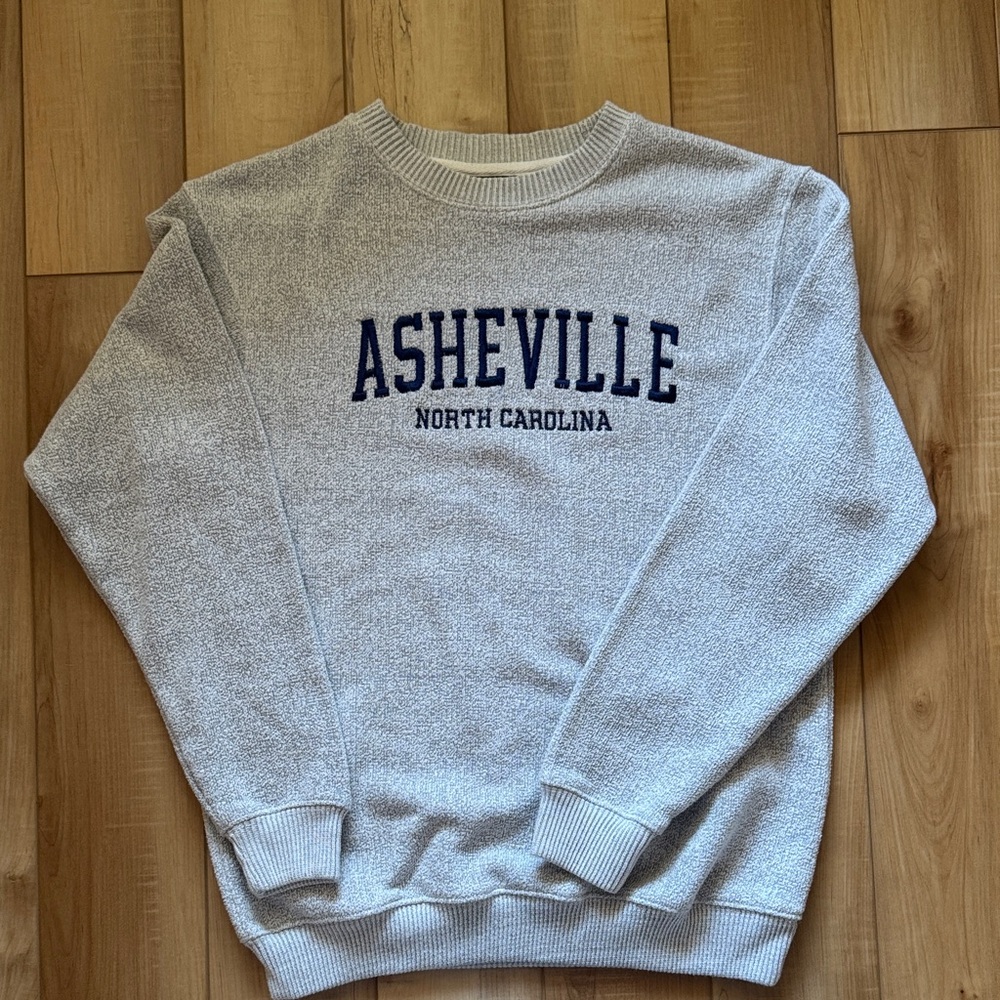 Asheville North Carolina Gray Sweater size M